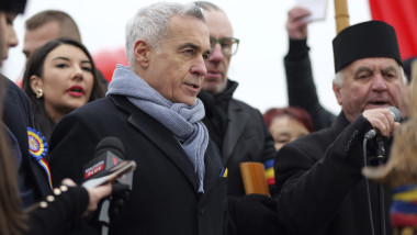 calin georgescu de 1 dec la alba iulia printre oameni