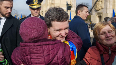 Preşedintele Nicuşor Dan, la parada de 1 Decembrie