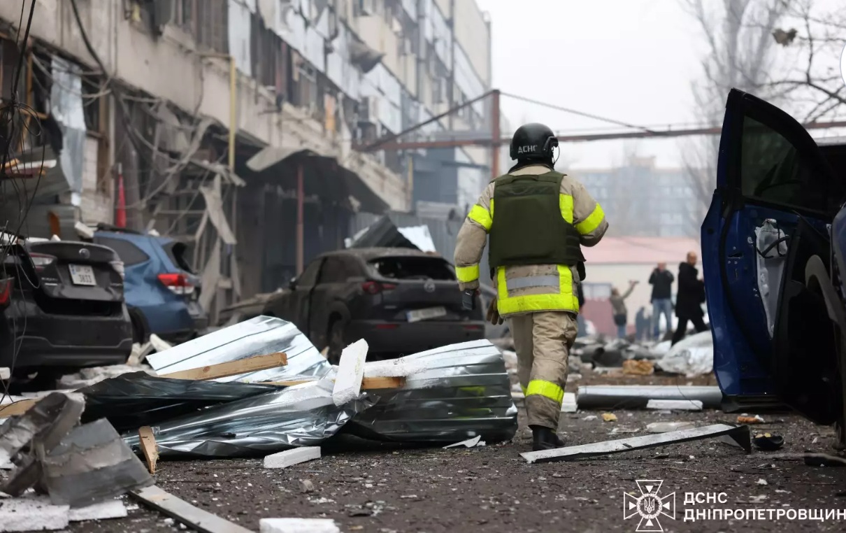 Evacuări de urgență în nordul Ucrainei: 14 localități afectate de bombardamente rusești