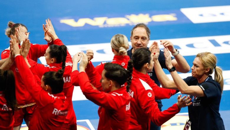 nationala feminina de handbal romania, bucurie pe teren