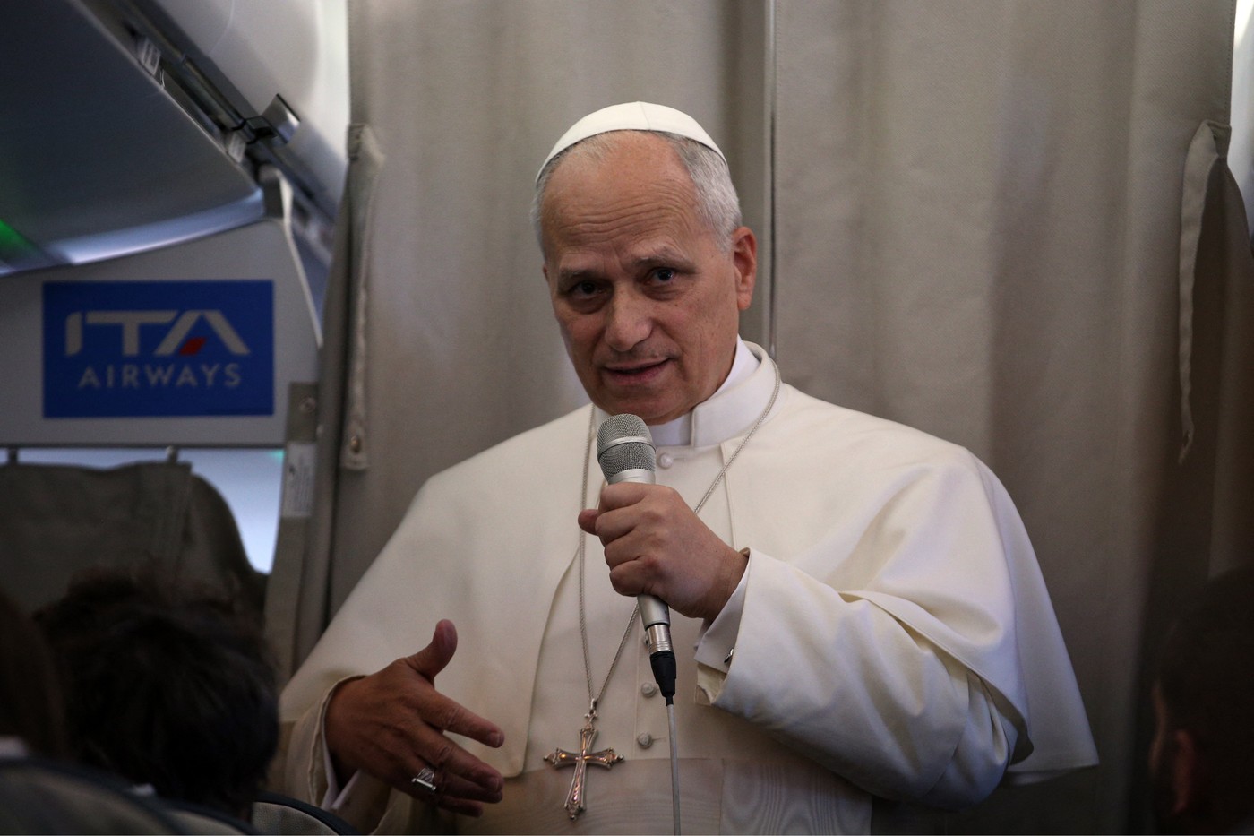 Papa Leon al XIV-lea a trimis trei camioane cu ajutor umanitar în Ucraina