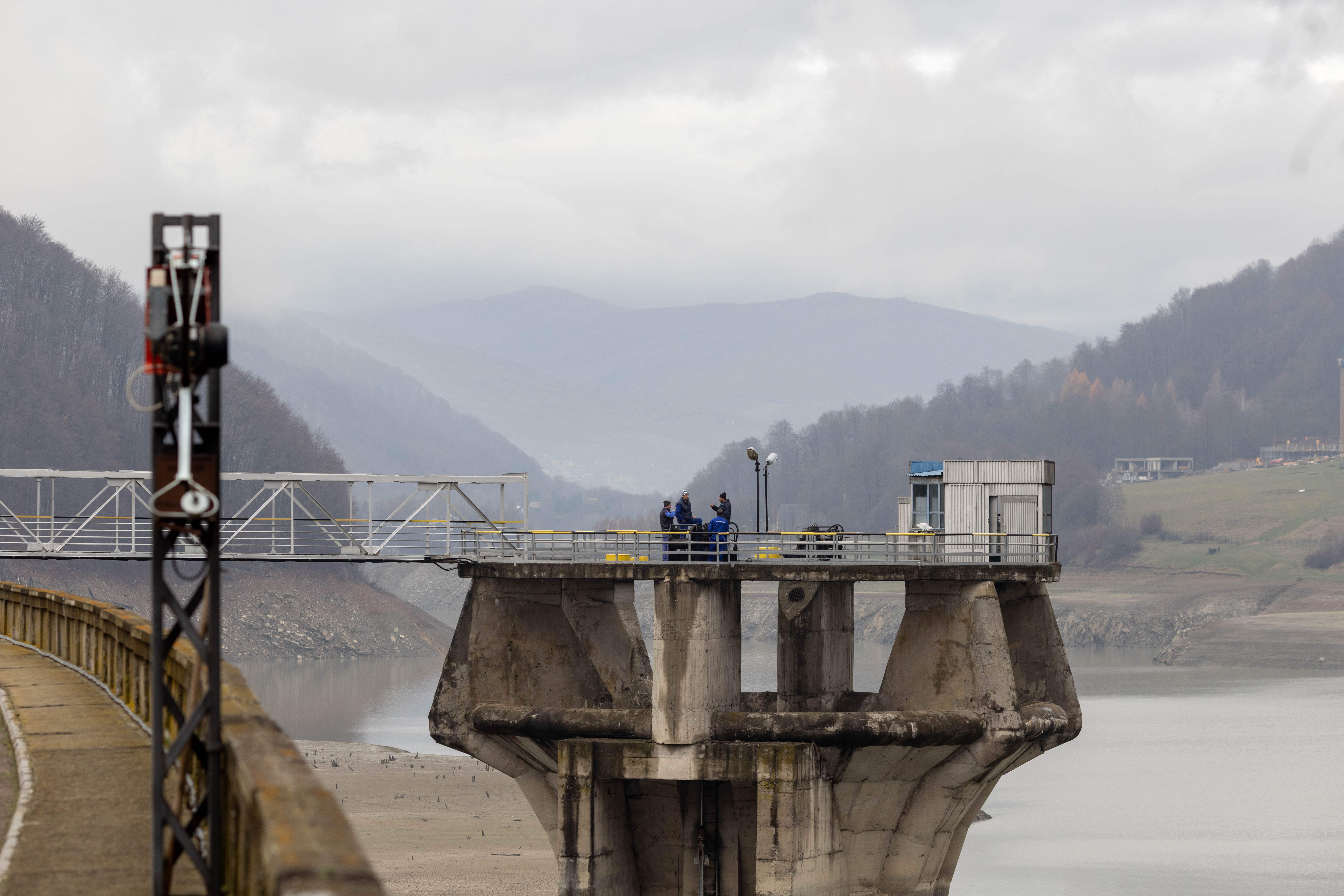 Operatorul ESZ Prahova acuză că deciziile ANAR și ale Ministerului Mediului sunt cauzele problemei în alimentarea cu apă din zonă