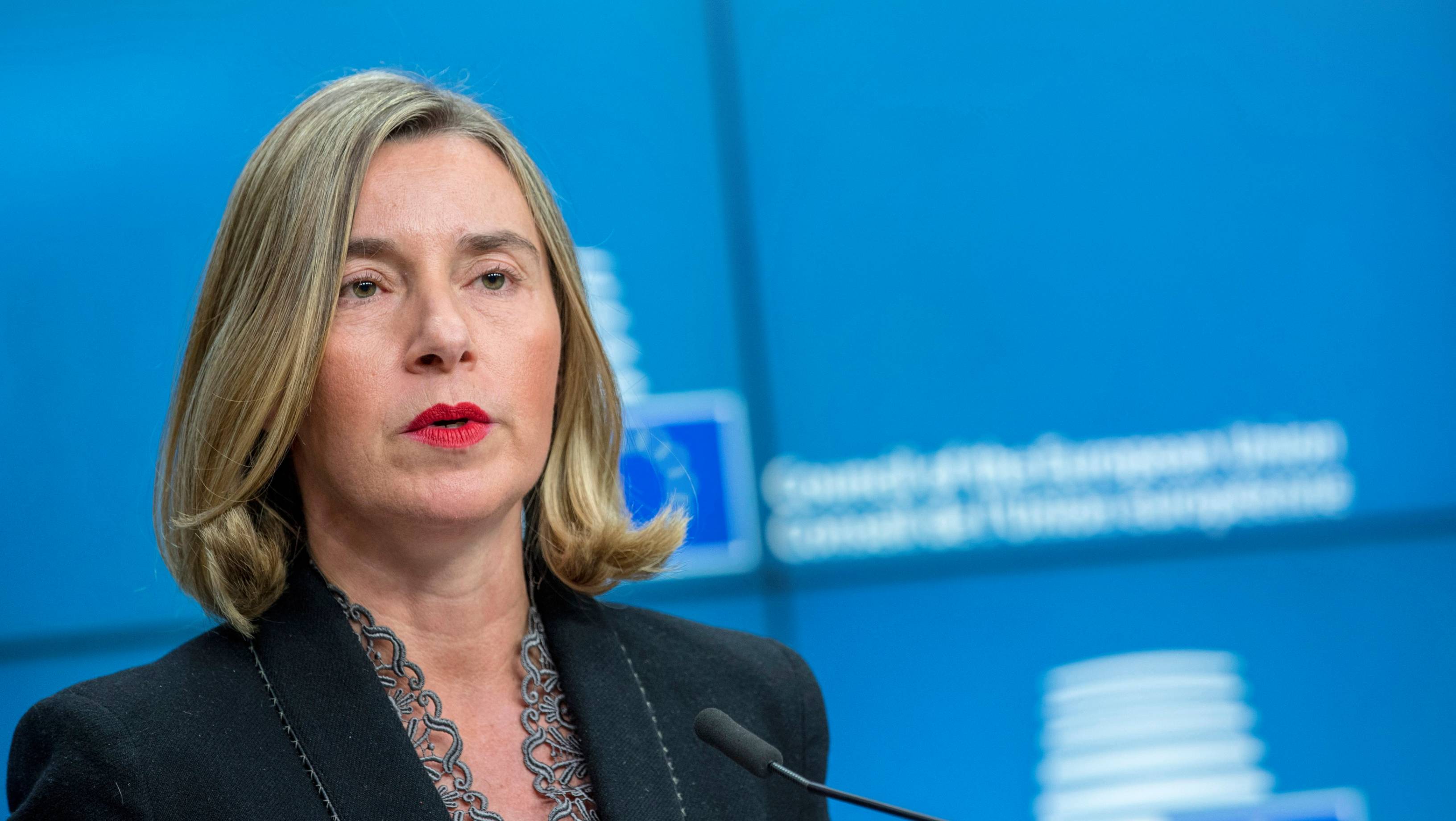 Federica Mogherini și un diplomat de rang înalt al UE, acuzați de fraudă și corupție, eliberați din arest: „Nu prezintă risc de fugă”
