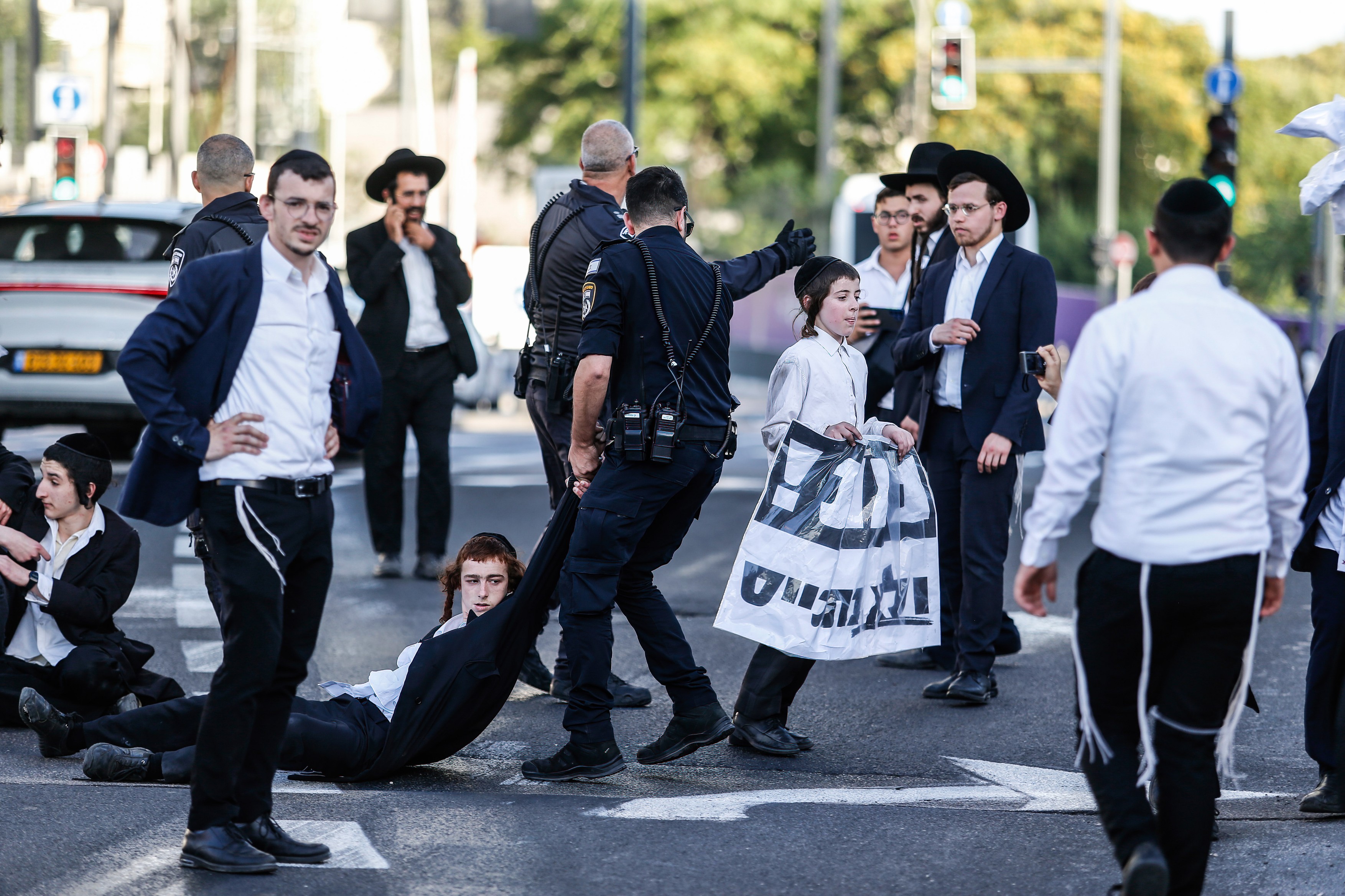 Noua criză din Israel: recrutarea evreilor ultraortodocși pentru serviciul militar. Scutirea de a face armata fusese instituită în 1947