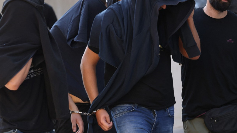 Nouă persoane au fost puse sub acuzare pentru saluturi fasciste, într-o țară membră a Uniunii Europene