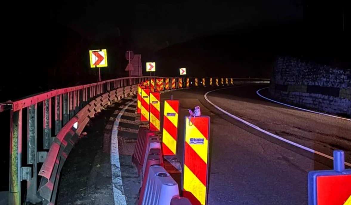 Alunecare de teren pe DN1. CNAIR: „Deocamdată nu există pericol de prăbușire, dar sunt necesare măsuri urgente de punere în siguranță”