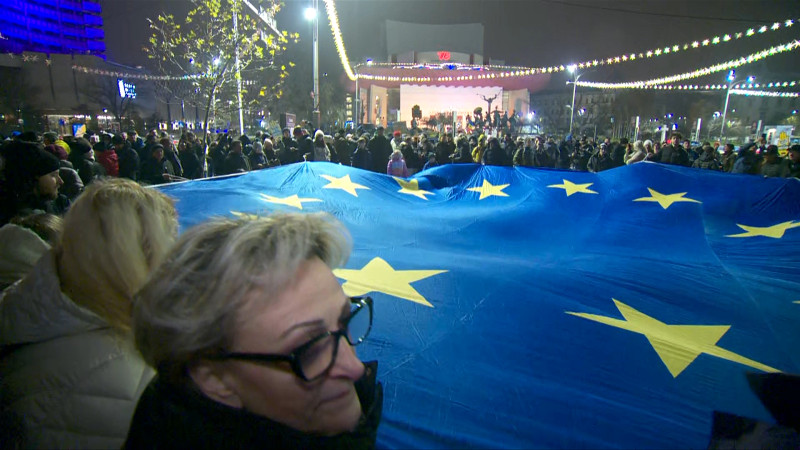 N23 PROTEST MOMENT STEAG RO SI EU DE JOS PIATA VICTORIEI VO 141225_00000