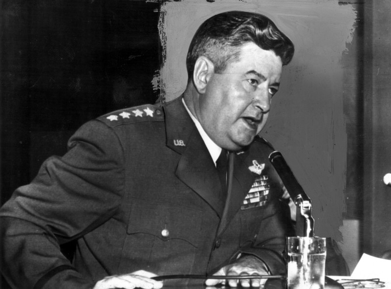 generalul-curtis-lemay