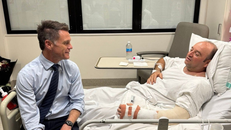 NSW Premier visits hero injured in Australian Beach shooting