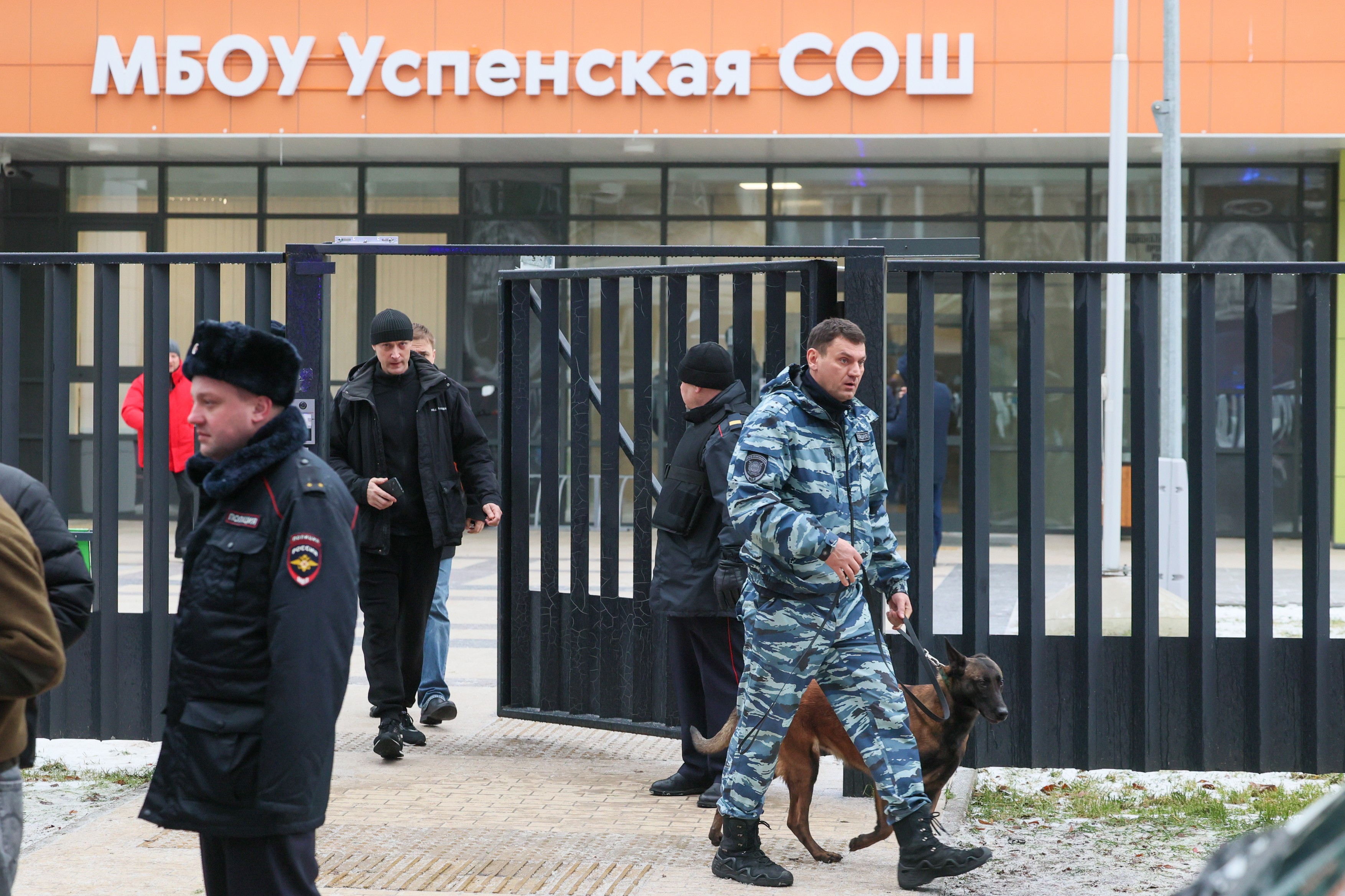 Un copil a fost ucis într-un atac la o școală din regiunea Moscova. Atacatorul, un adolescent de 15 ani, și-a recunoscut vina