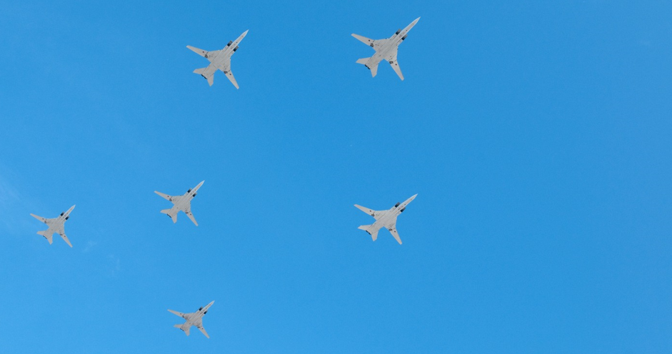 Bombardiere ruse TU-22M3 au efectuat o misiune de patrulare deasupra apelor neutre ale Mării Negre