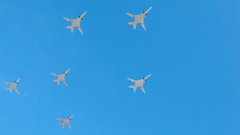 aeronave TU-22M3 rusesti in zbor