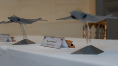 macheta avion nou de vanatoare