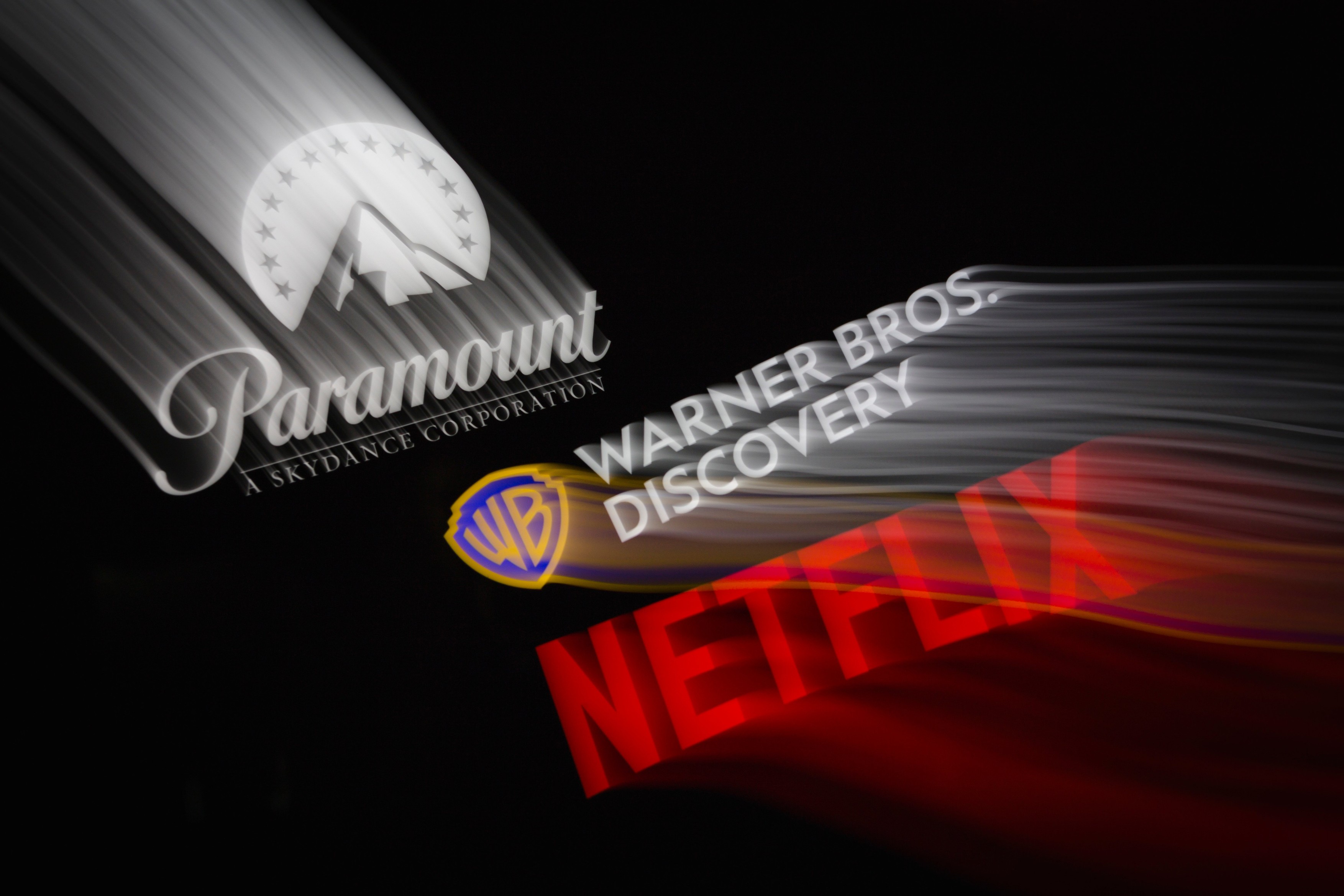Warner Bros se pregătește să respingă oferta ostilă de preluare de către Paramount după ce un finanțator s-a retras din tranzacție