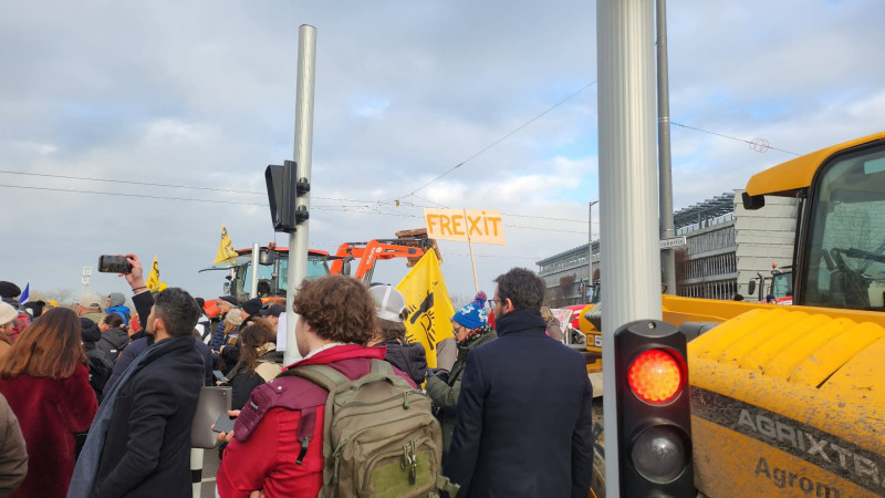 ad65b0ff-8eb4-4603-b9da-122b0e459141