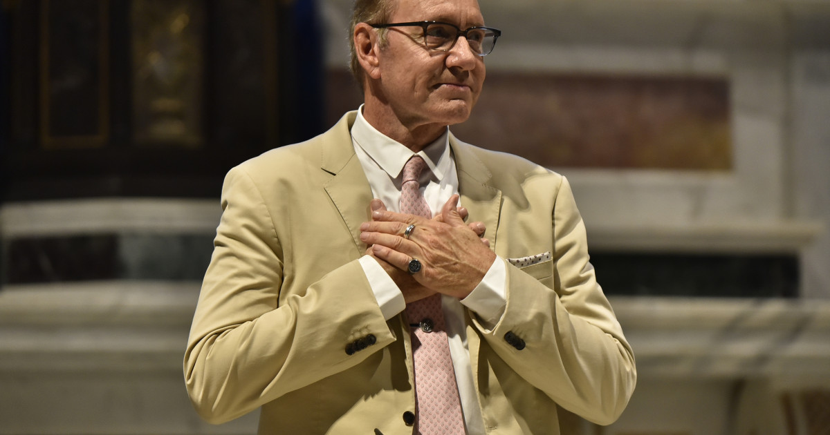 Kevin Spacey revine într-un serial italian