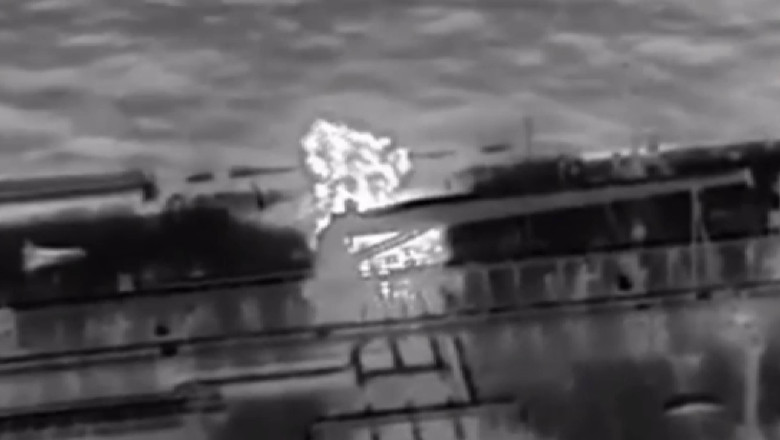 VIDEO  Ucraina duce războiul până în Mediterană: petrolier din flota fantomă a Rusiei, atacat de Kiev într-o zonă strategică pentru Europa
