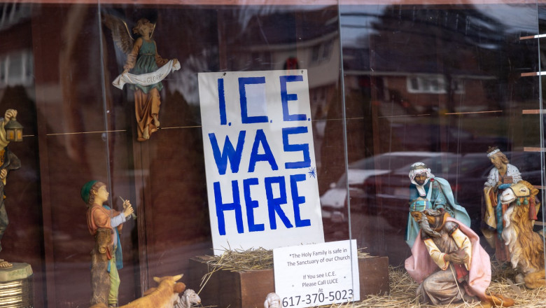 FOTO  SUA: Scenele Nașterii Domnului din biserici, transformate în mesaje de protest împotriva deportărilor administrației Trump