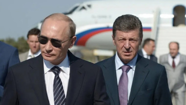 Vladimir Putin și Dmitri Kozak