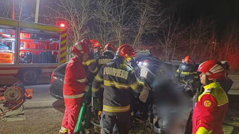 O tânără de 25 de ani a murit şi doi bărbaţi au fost răniţi, într-un accident produs în judeţul Bacău