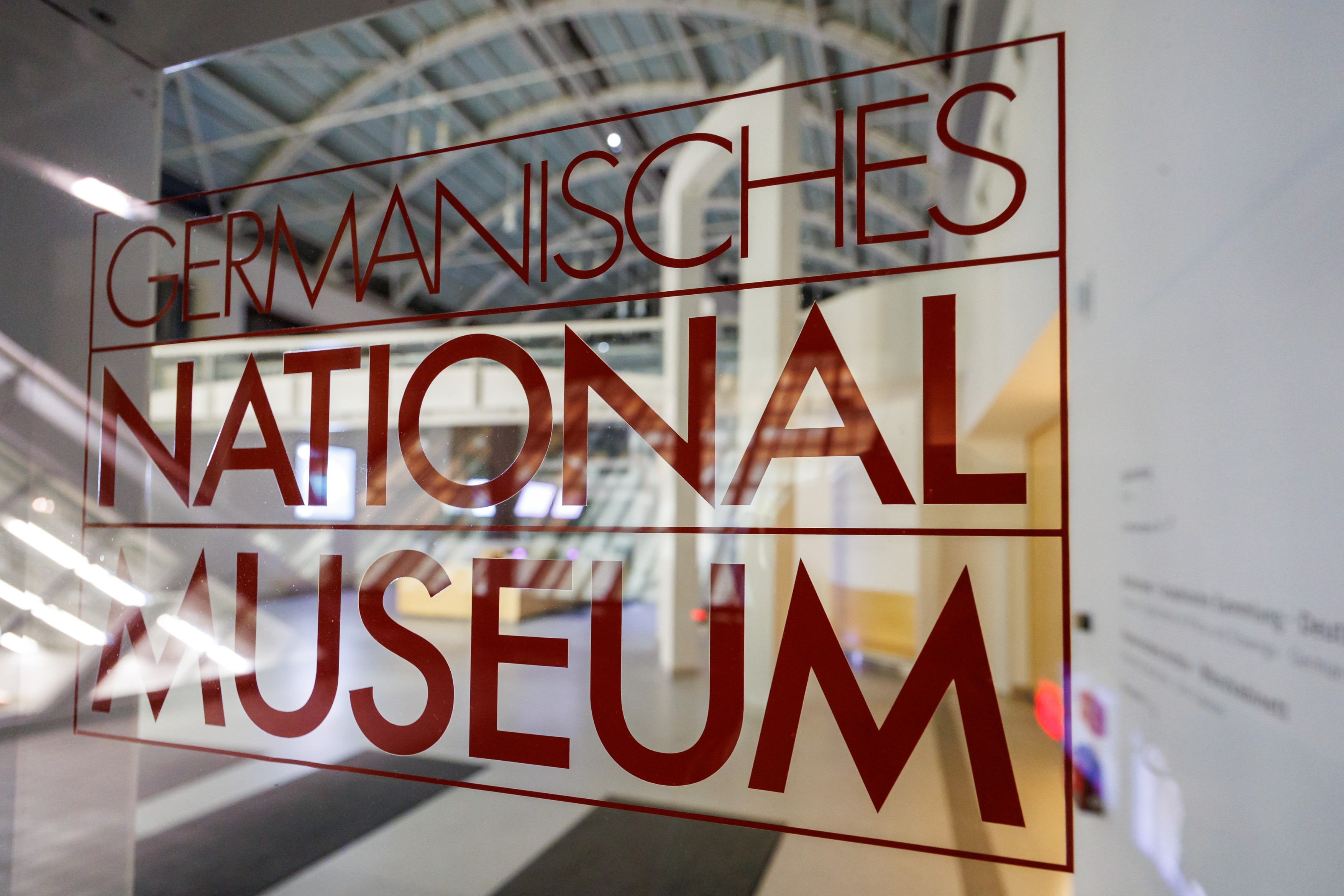 Un muzeu din Nuremberg restituite moștenitorilor unor negustori evrei din Germania opere de artă furate de naziști