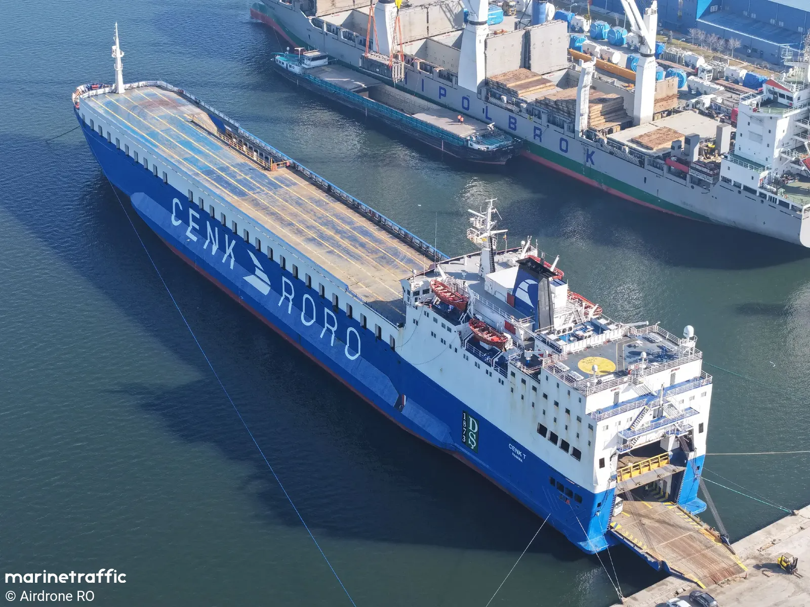 O navă turcă a fost avariată într-un atac aerian rusesc asupra infrastructurii portuare ucrainene la Marea Neagră