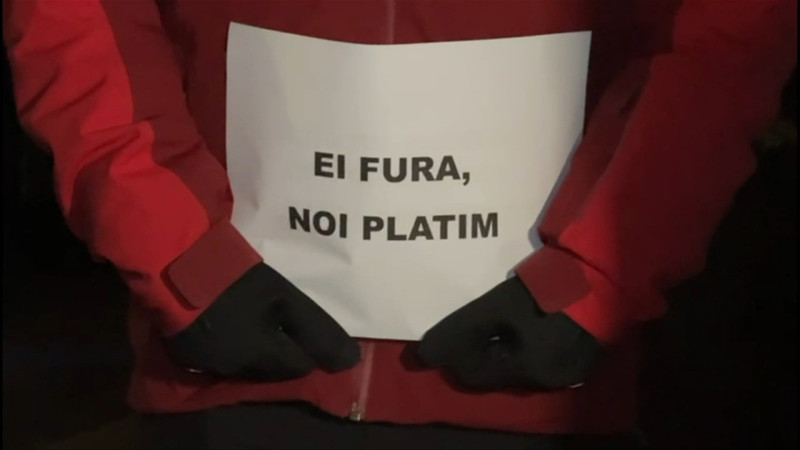 RAW PROTEST MUT CRAIOVA 131225 _8__00019