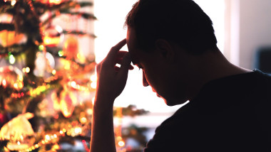 barbat in depresie de craciun