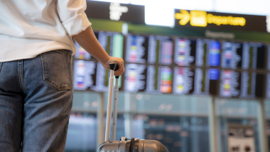 pasagera in aeroport