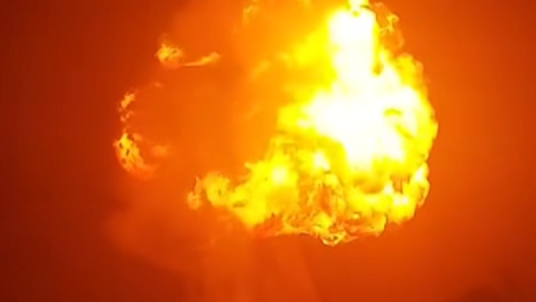 VIDEO  Momentul în care o cisternă cu GPL a explodat pe autostrada A1 din Italia, după ce s-a ciocnit cu un camion