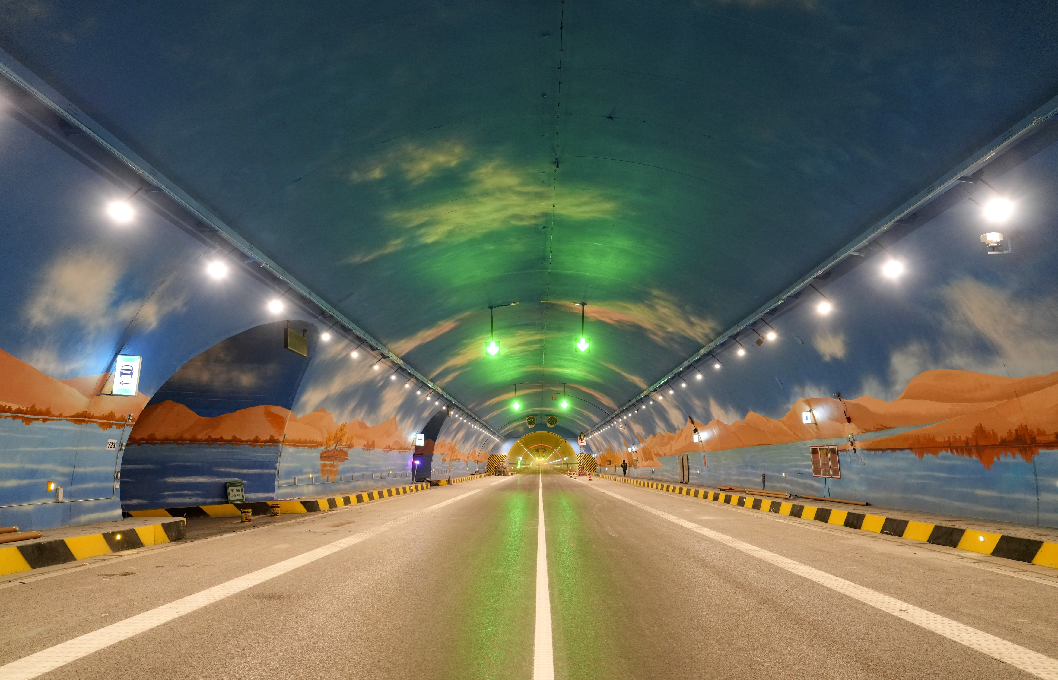 Cel mai lung tunel de autostradă din lume a fost finalizat. Chinezii îl inaugurează până la finalul acestui an