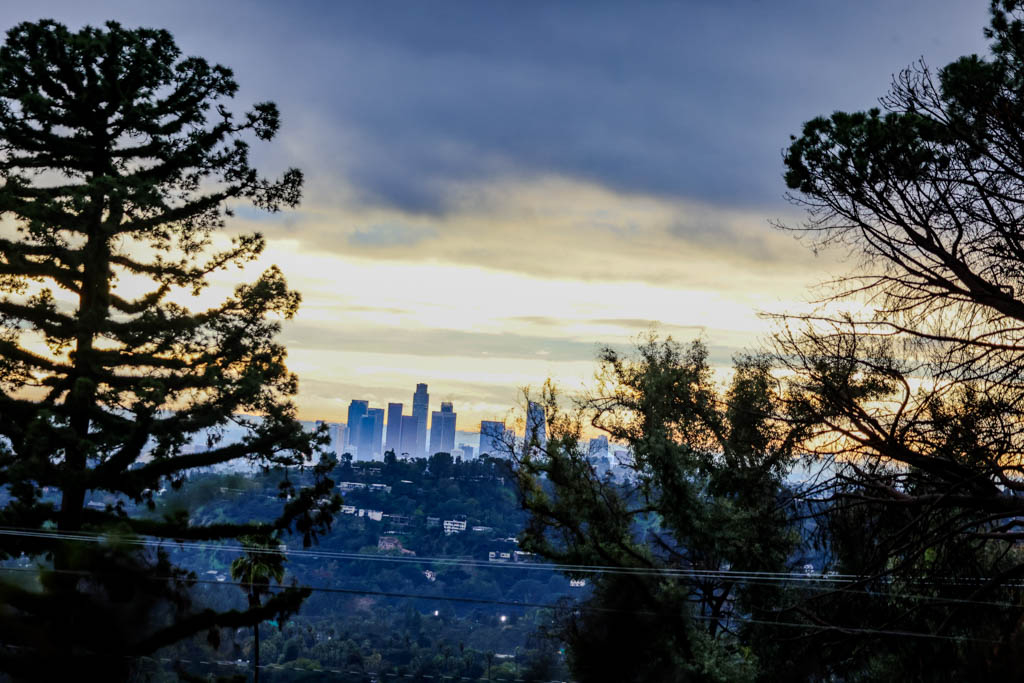 Stare de urgenţă de Crăciun la Los Angeles. Sunt așteptate ploi puternice, ninsori, rafale de vânt. „Vieţi şi bunuri, în mare pericol”