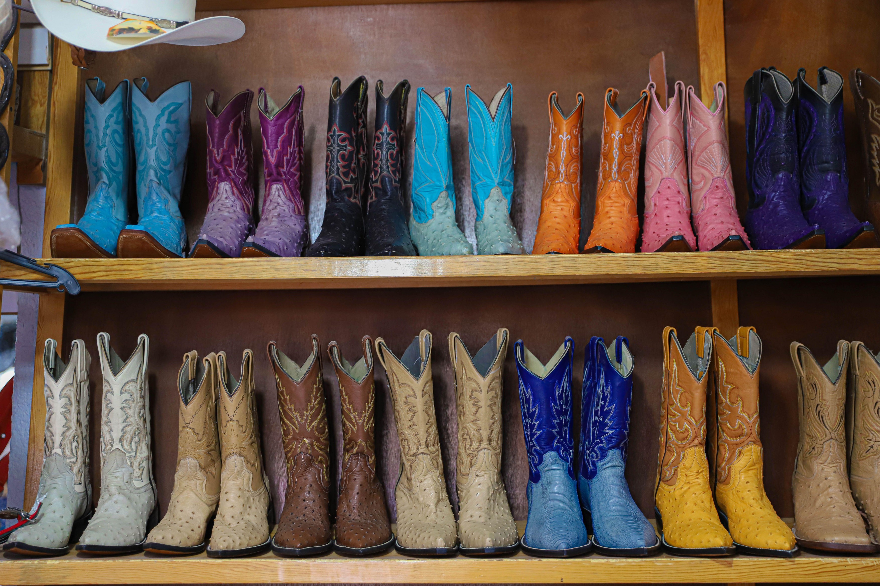 Industria produselor din piele din SUA, lovită de tarifele Trump: preţurile ar putea crește cu 22% în următorii doi ani