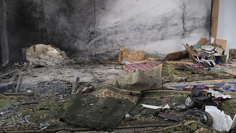 VIDEO&FOTO  Explozie într-o moschee din Homs, în Siria: cel puțin trei morți și cinci răniți. Zona este locuită de minoritatea alauită