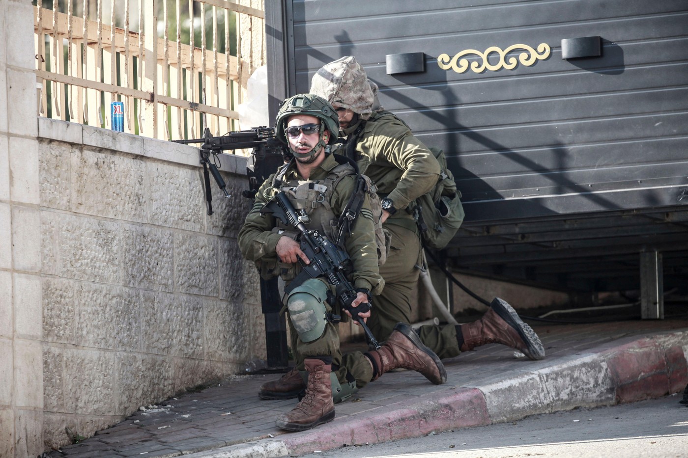 Două persoane, ucise în nordul Israelului. Ministrul Apărării a ordonat un atac împotriva satului de unde e originar atacatorul