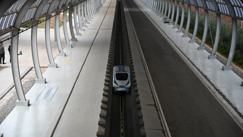 VIDEO  Record mondial în China. Un vehicul Maglev a atins 700 km/h în doar două secunde