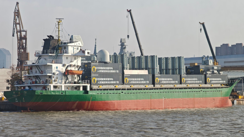 China a transformat o navă civilă de marfă într-o platformă militară de lansare a rachetelor. „Putem vedea un nou Pearl Harbor”