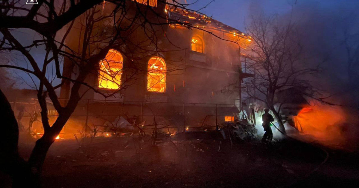 Dronele și rachetele rusești bombardează Ucraina