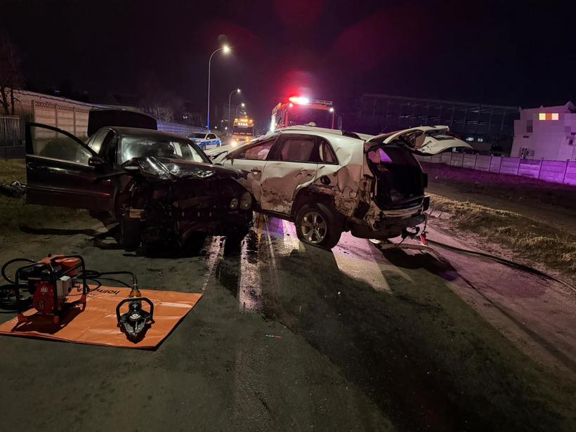 Șase răniți, dintre care unul grav, la Târgu Mureș, într-un accident rutier produs noaptea trecută