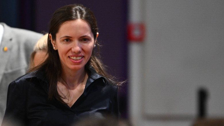 EXCLUSIV  „Copleșită” de eticheta de Primă Doamnă: „Sunt Mirabela Grădinaru, partenera de viața lui Nicușor Dan”