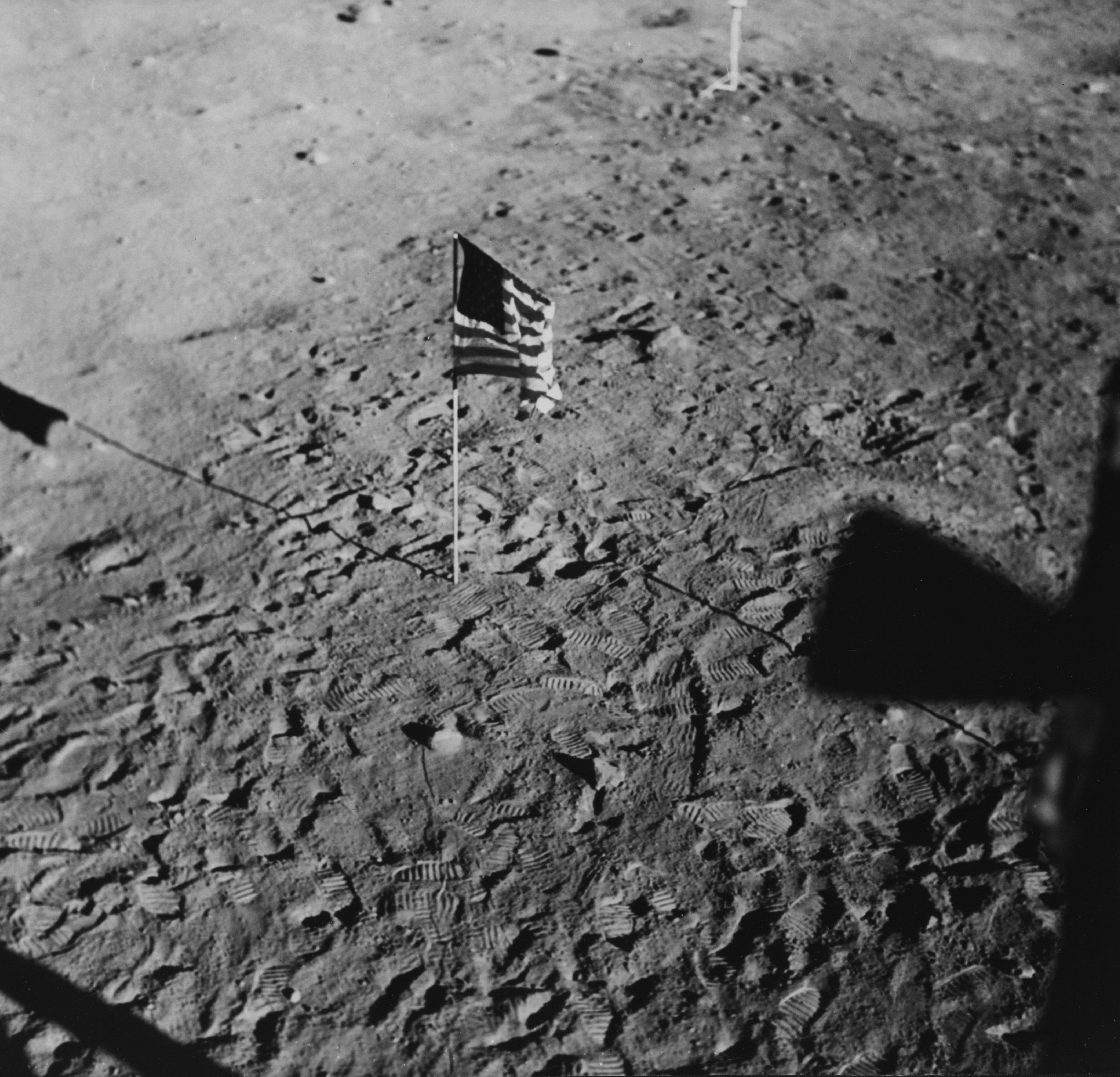 Obiectiv stabilit oficial de Trump: SUA trebuie să trimită din nou oameni pe Lună până în 2028. Ordinul semnat de președintele american