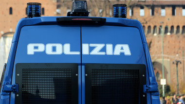 duba masina polizia politia italiana