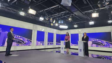 39c83be3-c35c-4377-a898-4a9e1a31bf2f(1)