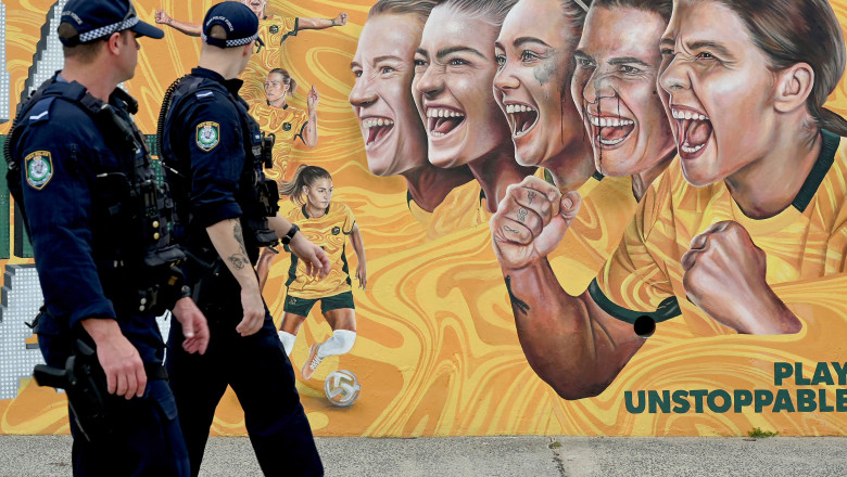 „Un miracol de Crăciun”: Un polițist împușcat în cap în atacul de la Bondi a ieșit din spital și își petrece sărbătorile acasă