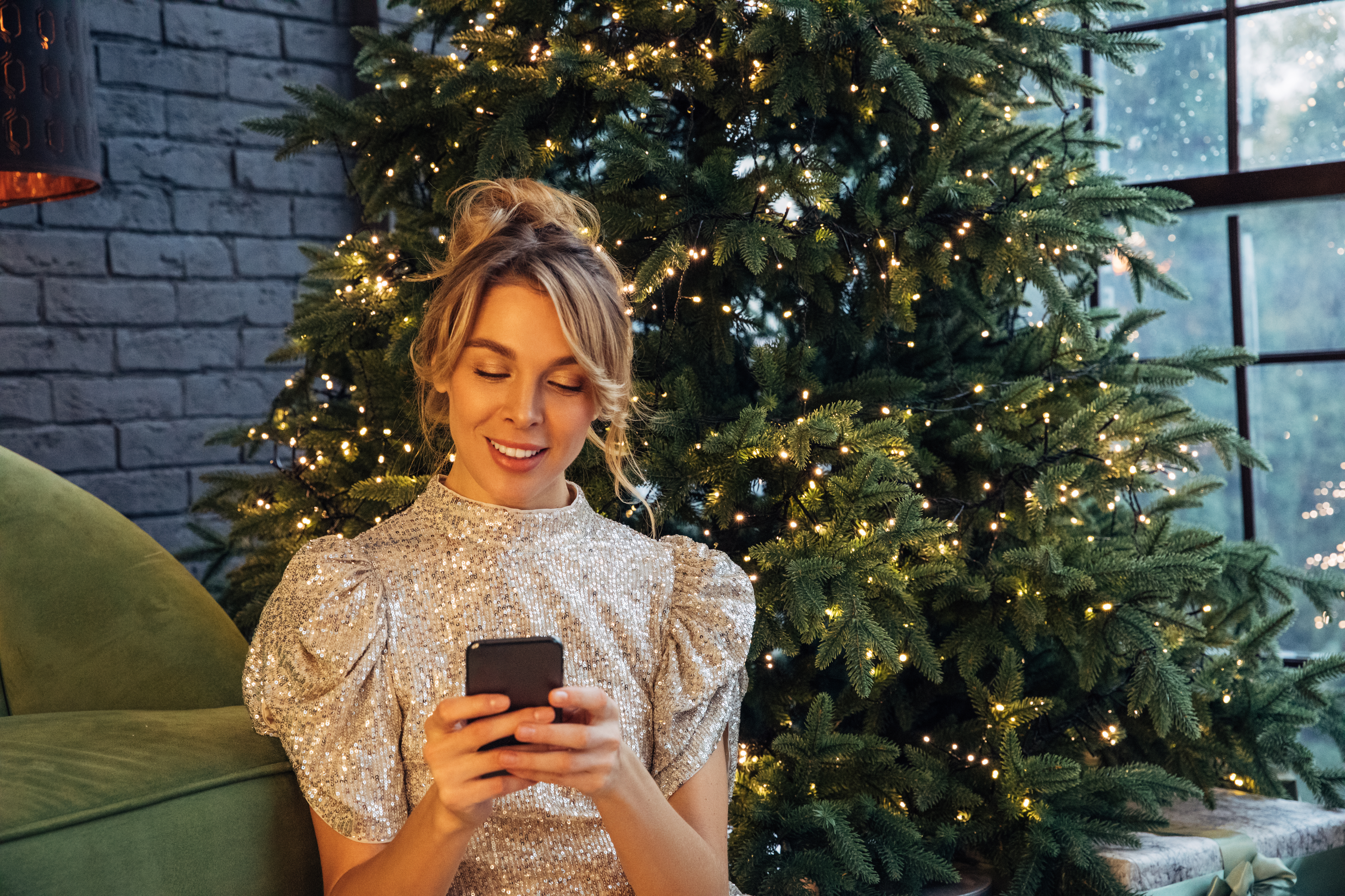 Mesaje și urări de Revelion: Felicitări pe care să le trimiți celor dragi în noaptea dintre ani