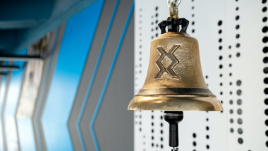 clopotul de la bursa bucuresti