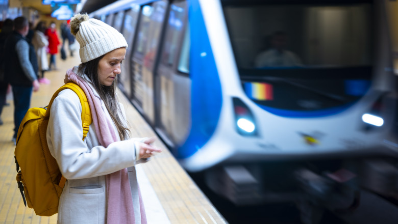 Cum vor circula autobuzele STB și metroul de Revelion: Program special în noaptea dintre ani