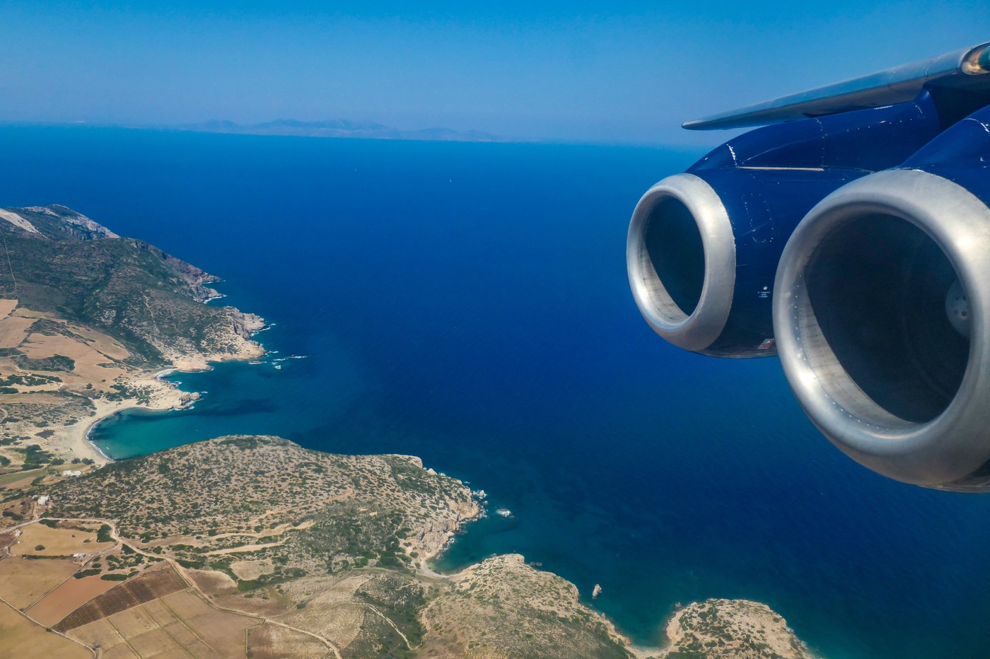 Grška letališča zaradi tehničnih težav s radijskimi zvezami začasno ustavila polete