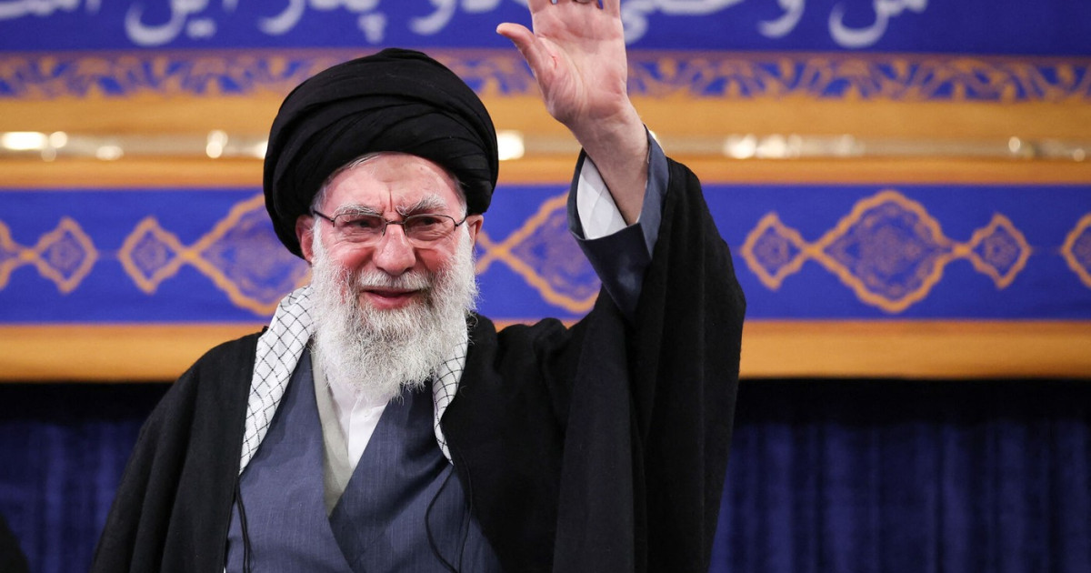 Khamenei pregătit să fugă la Moscova în caz de proteste