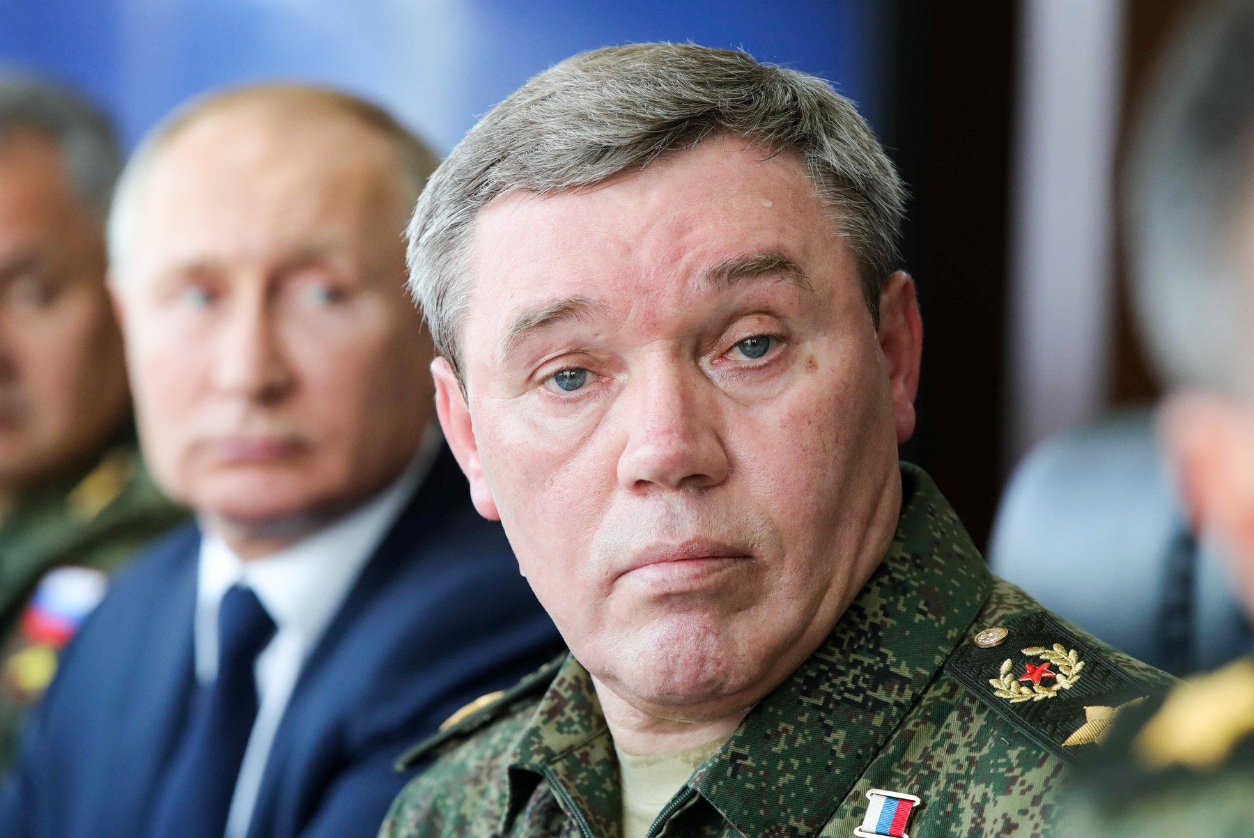 „Iulia, uită-te la expresia idioată a lui Gherasimov”. O rusoaică ironizează conducerea lui Putin într-un apel interceptat de ucraineni